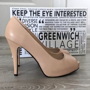 𝅺greenwich Village Beige Peep-toe Heels - Size 7